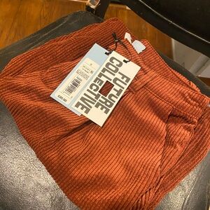 Future Collective Rust Corduroy
Trouser Shorts Reese Blutstein Size 0